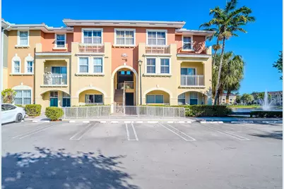 10855 NW 88th Terrace #212, Doral, FL 33178 - Photo 1