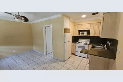 2211 Lincoln Street #11, Hollywood, FL 33020 - Photo 1