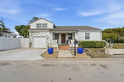 702 N 11th Avenue, Lake Worth Beach, FL 33460 - Photo 1