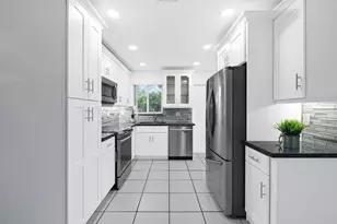 2152 NE 62nd St, Fort Lauderdale, FL 33308 - Photo 1
