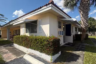2709 NE 32nd St, Fort Lauderdale, FL 33306 - Photo 1