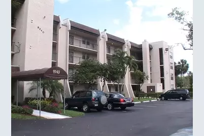 9340 Lagoon Place #302, Davie, FL 33324 - Photo 1