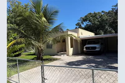 326 N 14th Street, Fort Pierce, FL 34950 - Photo 1