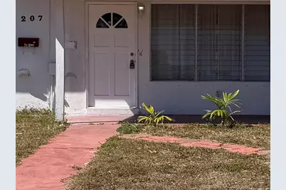 207 NE 16th Avenue, Pompano Beach, FL 33060 - Photo 1