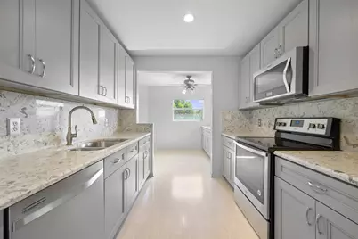 550 SW 137th Avenue #401l, Pembroke Pines, FL 33027 - Photo 1