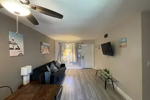 1702 NE 9th St, Fort Lauderdale, FL 33304 - Photo 1