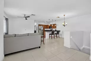 7400 Palomino Dr, Hollywood, FL 33024 - Photo 9