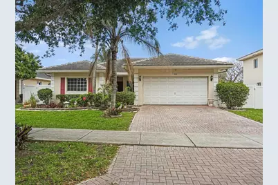 300 NW 17th Avenue, Pompano Beach, FL 33069 - Photo 1