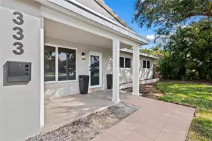 333 NE 24th St, Wilton Manors, FL 33305 - Photo 1