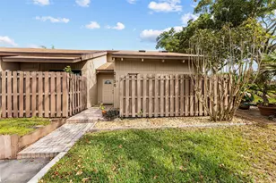 2136 SW 81st Way, Davie, FL 33324 - Photo 1
