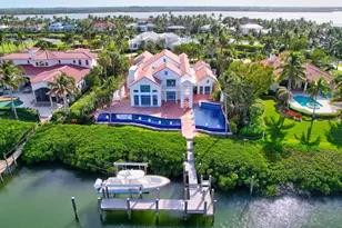 6996 SE Harbor Cir, Stuart, FL 34996 - Photo 1