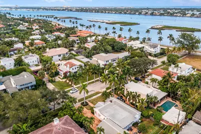 212 Dyer Road, West Palm Beach, FL 33405 - Photo 1