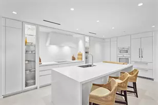 200 SE Mizner Blvd, Boca Raton, FL 33432 - Photo 1