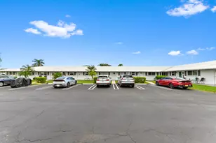 200 Leisure Lake Cir, Boynton Beach, FL 33426 - Photo 1