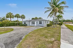 652 Bayberry Dr, Lake Park, FL 33403 - Photo 1