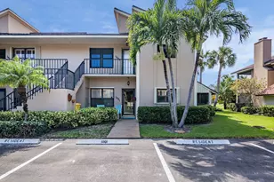 1002 Clubhouse Cir, Jupiter, FL 33477 - Photo 1