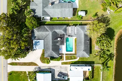 4705 Holly Drive, Palm Beach Gardens, FL 33418 - Photo 1