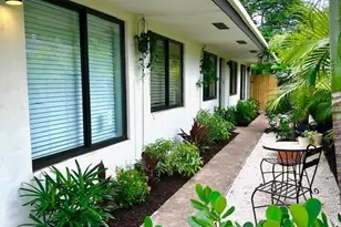 754 NE 40th St, Oakland Park, FL 33334 - Photo 1