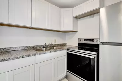 144 Sussex H, West Palm Beach, FL 33417 - Photo 1