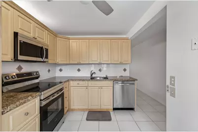 1036 Hythe B #B, Boca Raton, FL 33434 - Photo 1
