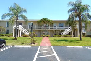 309 Circle Dr S, Boynton Beach, FL 33435 - Photo 1