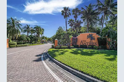 2529 Saint Lucia Circle, Vero Beach, FL 32967 - Photo 1