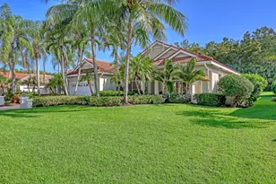 22 Windward Isle, Palm Beach Gardens, FL 33418 - Photo 1