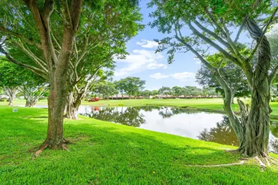 30 Stratford Lane #D, Boynton Beach, FL 33436 - Photo 1