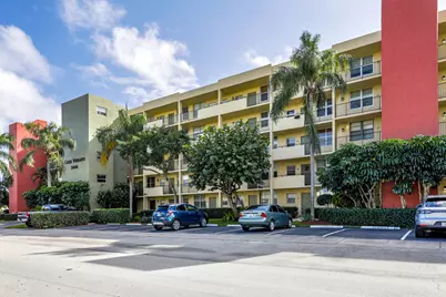 2400 NE 10th Street #506, Pompano Beach, FL 33062 - Photo 1