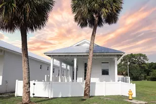 4980 SE Railway Ave, Stuart, FL 34997 - Photo 1