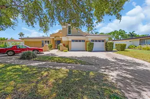 2651 NE 49th St, Lighthouse Point, FL 33064 - Photo 1