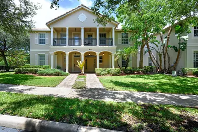 8071 Murano Circle, Palm Beach Gardens, FL 33418 - Photo 1