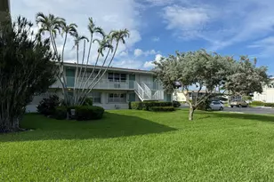 880 Horizons W, Boynton Beach, FL 33435 - Photo 1