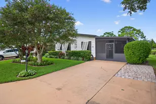 7894 SE Saratoga Dr E, Hobe Sound, FL 33455 - Photo 1