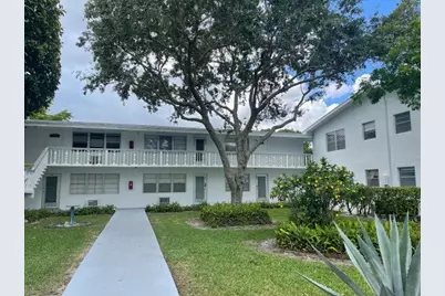 407 Sheffield #Q, West Palm Beach, FL 33417 - Photo 1