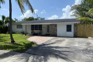 124 SE 11th St, Deerfield Beach, FL 33441 - Photo 1