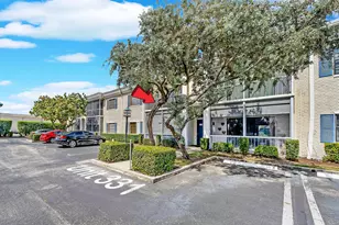130 Cypress Club Dr, Pompano Beach, FL 33060 - Photo 1