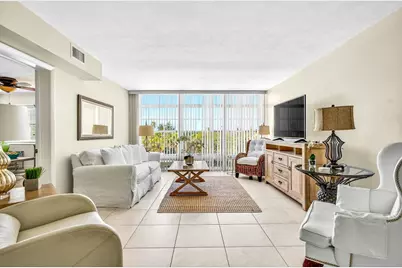 2333 Indian River Boulevard #404, Vero Beach, FL 32960 - Photo 1