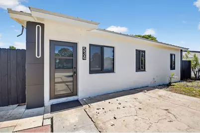 534 W Martin Luther King Jr Boulevard, Boynton Beach, FL 33435 - Photo 1