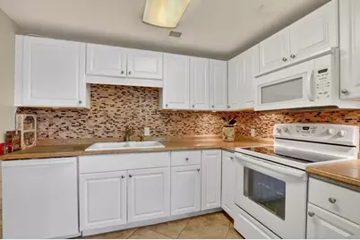 2024 Ainslie B #2024, Boca Raton, FL 33434 - Photo 1