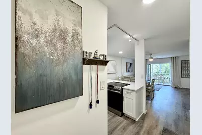 2811 S Garden Drive #209, Palm Springs, FL 33461 - Photo 1