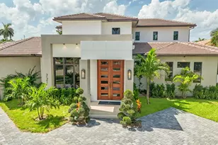 721 NE 34th St, Boca Raton, FL 33431 - Photo 1