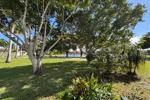 417 SW Natura Ave, Deerfield Beach, FL 33441 - Photo 1