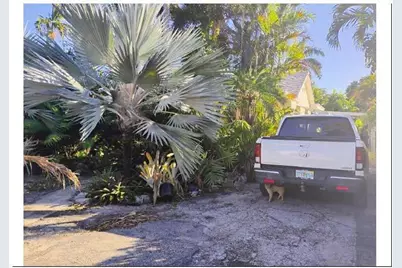 1221 18th Avenue N, Lake Worth, FL 33460 - Photo 1