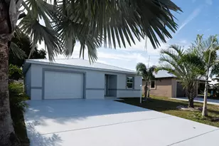 2 SE Hernando Ln, Port Saint Lucie, FL 34952 - Photo 1