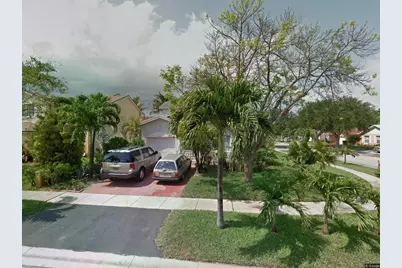 8741 SW 10th Street, Pembroke Pines, FL 33025 - Photo 1