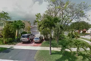 8741 SW 10th St, Pembroke Pines, FL 33025 - Photo 1