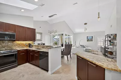 31 Windsor Lane, Palm Beach Gardens, FL 33418 - Photo 1