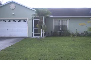 900 SW Du Bois Ave, Port Saint Lucie, FL 34953 - Photo 1