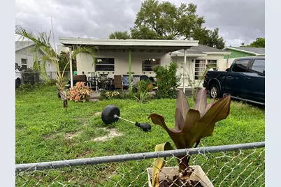 424 NW 2nd Terrace, Deerfield Beach, FL 33441 - Photo 1